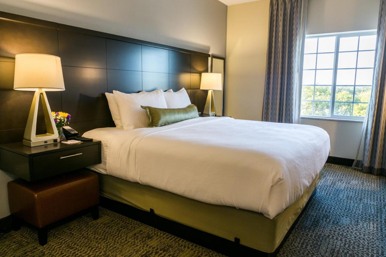 Staybridge Suites Austin North - Parmer Lane By Ihg Номер фото